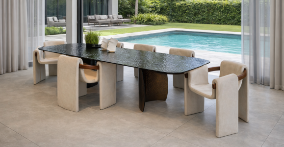 כיסאות שולחן